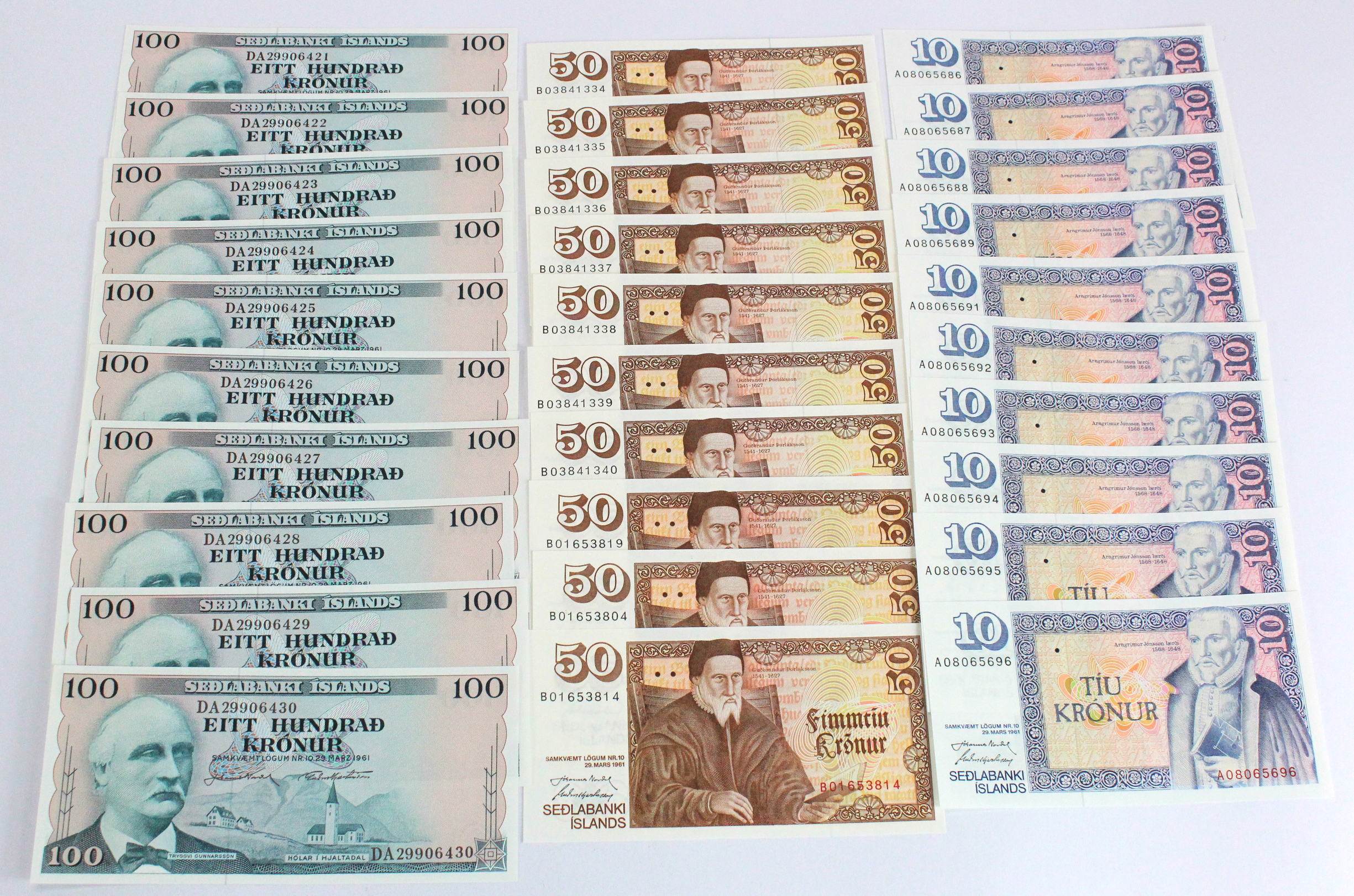 Iceland (30), 100 Kronur (10), 50 Kronur (10) and 10 Kronur (10) dated 1961, some consecutively