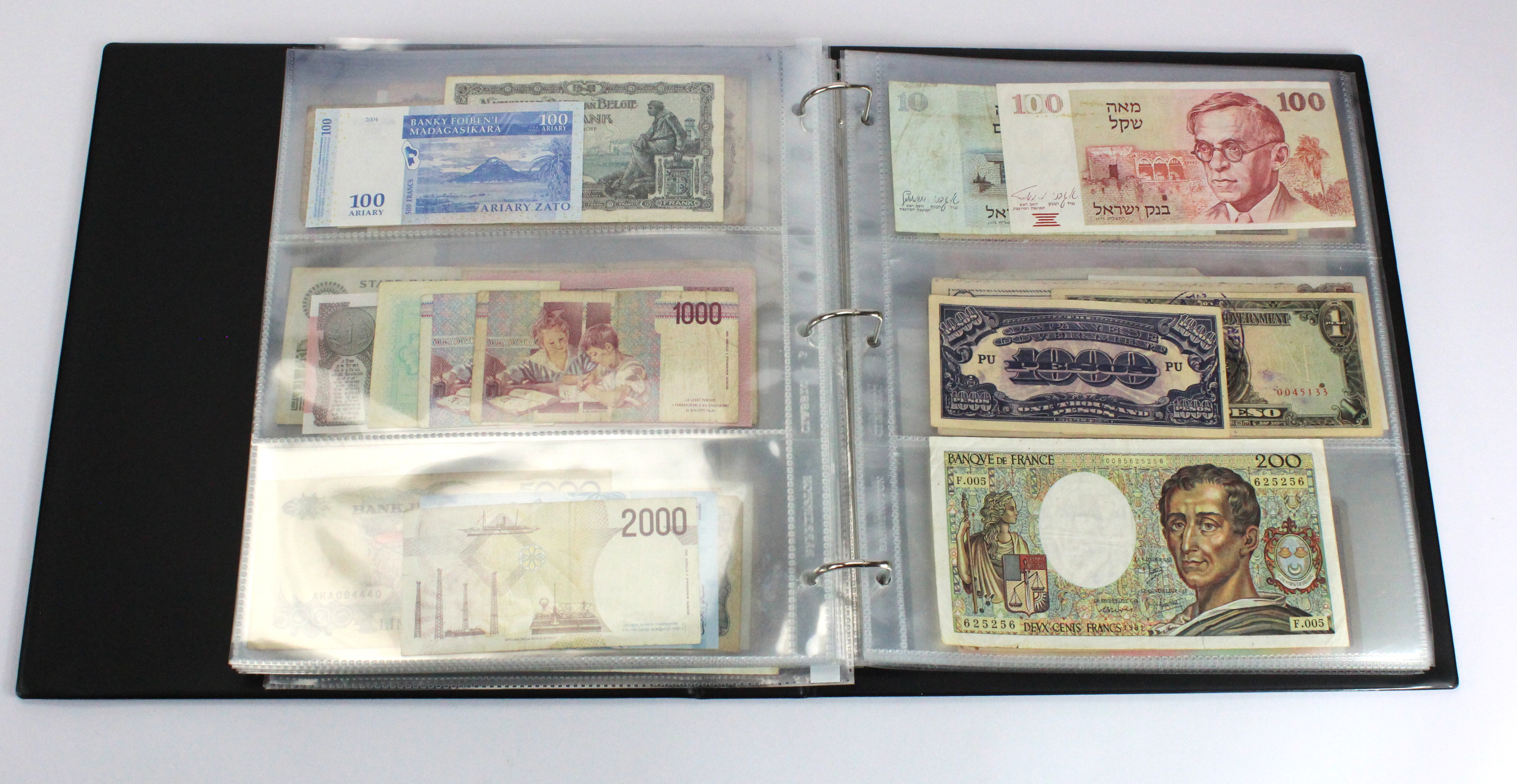 World (200), an interesting collection in Banknote album, Belgium, UAE, Japan, Malta, Belize, Bank - Image 28 of 41