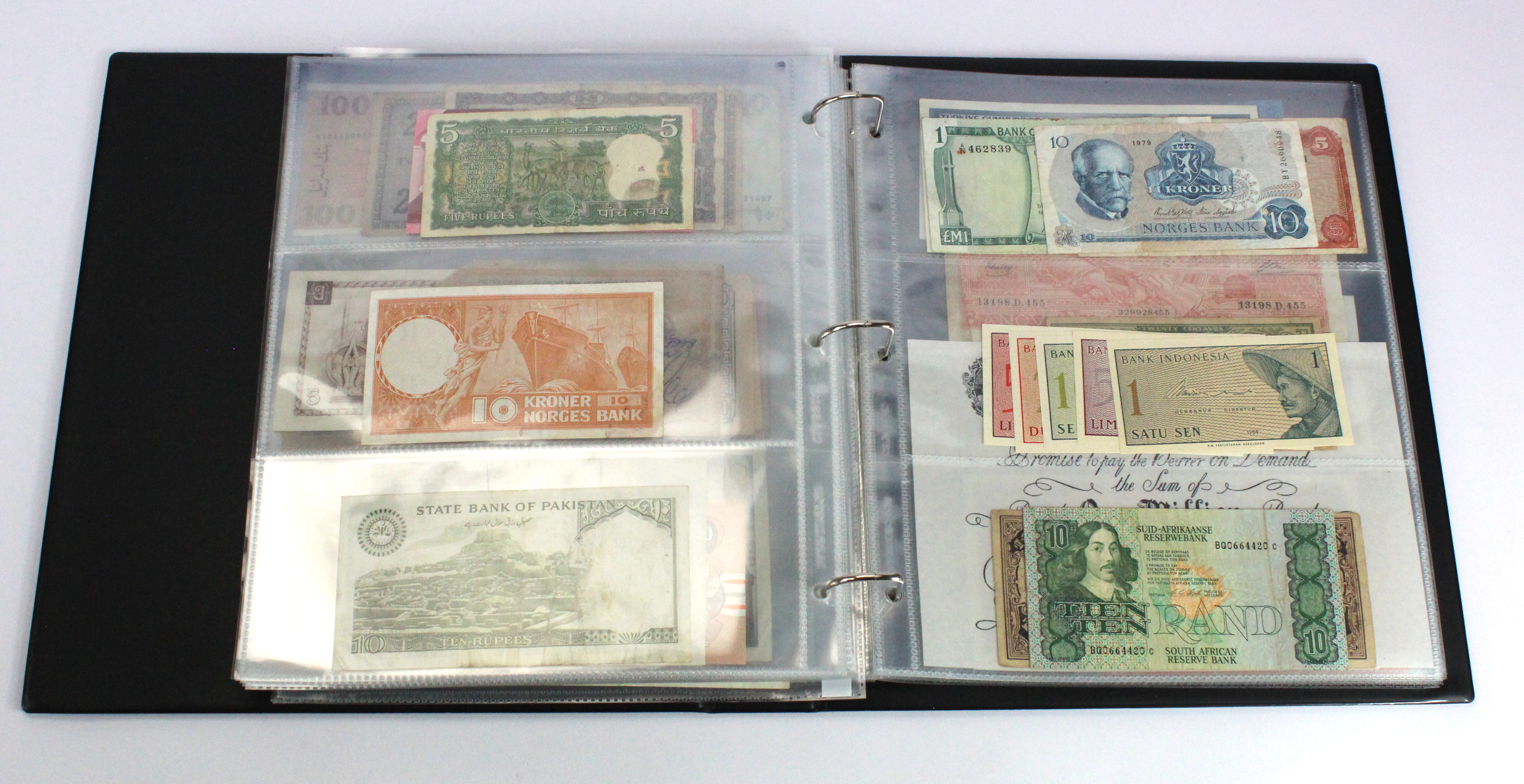 World (200), an interesting collection in Banknote album, Belgium, UAE, Japan, Malta, Belize, Bank - Image 33 of 41