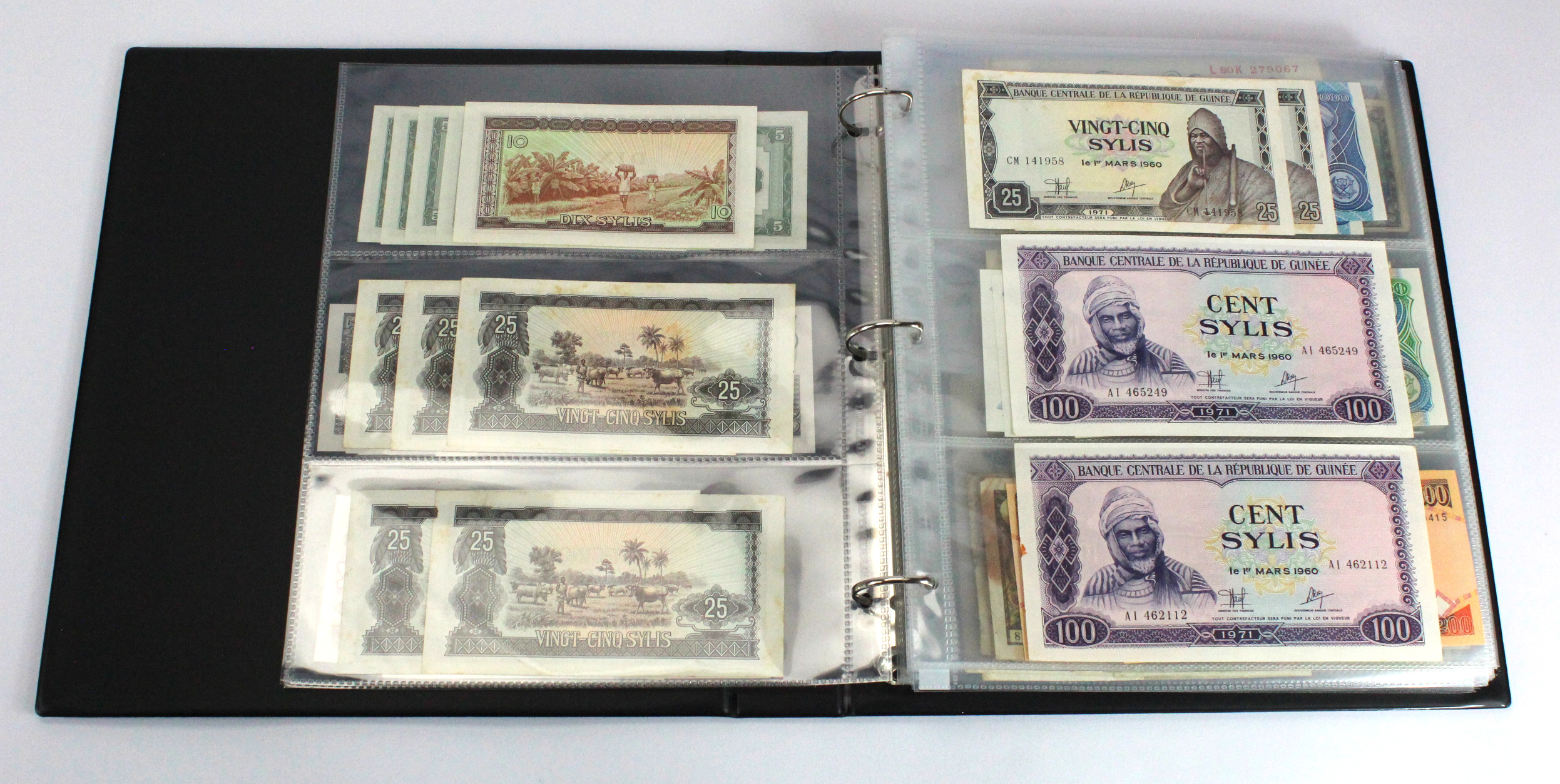 World (200), an interesting collection in Banknote album, Belgium, UAE, Japan, Malta, Belize, Bank - Image 3 of 41