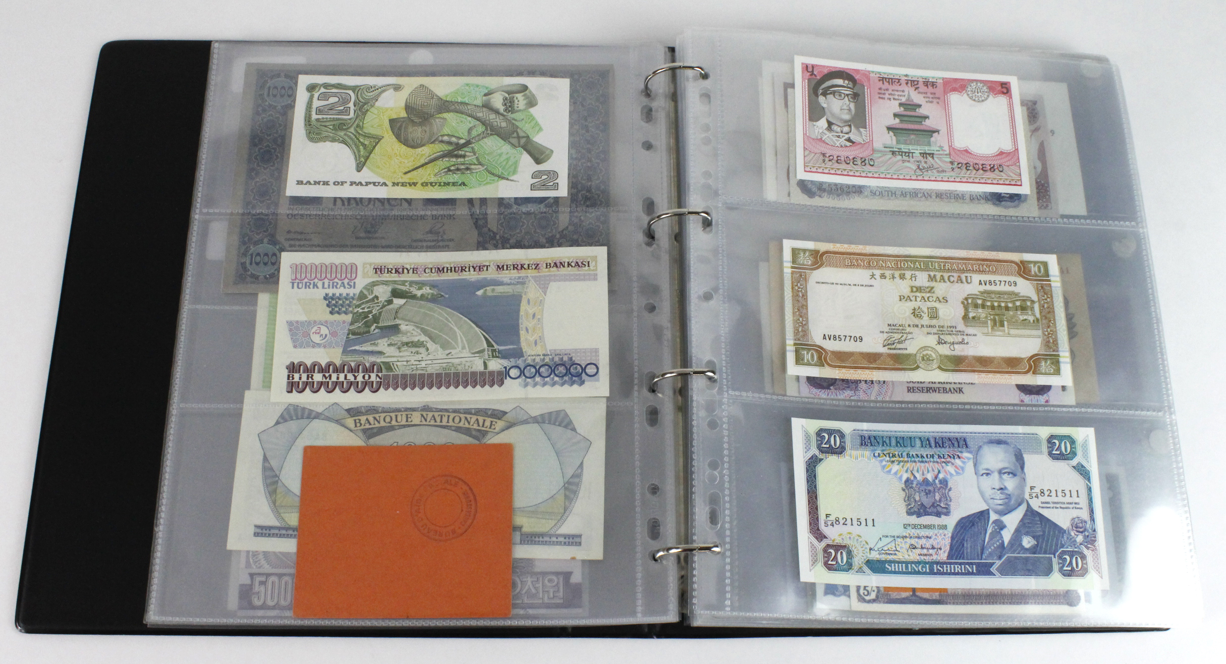 World (163), in banknote album including Bahamas, Spain, Sweden, Netherlands, Algeria, Macau, - Image 8 of 57