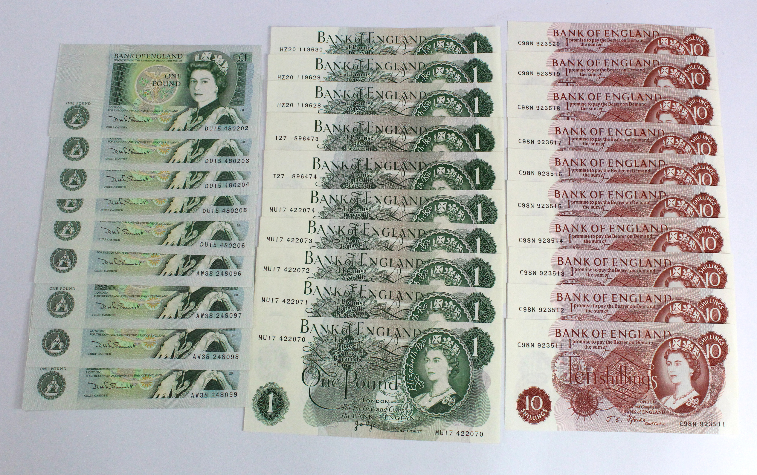 Bank of England (29), consecutively numbered runs comprising Page 1 Pound issued 1970 (5)