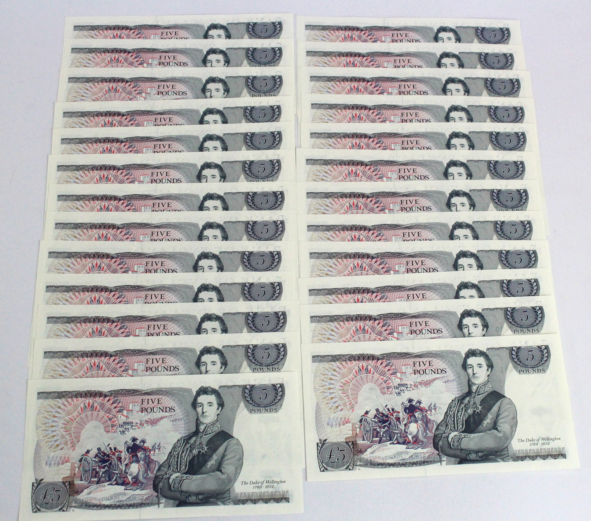 Page 5 Pounds (25) issued 1973, a consecutively numbered run, serial AX39 388370 - AX39 388394 ( - Image 2 of 2