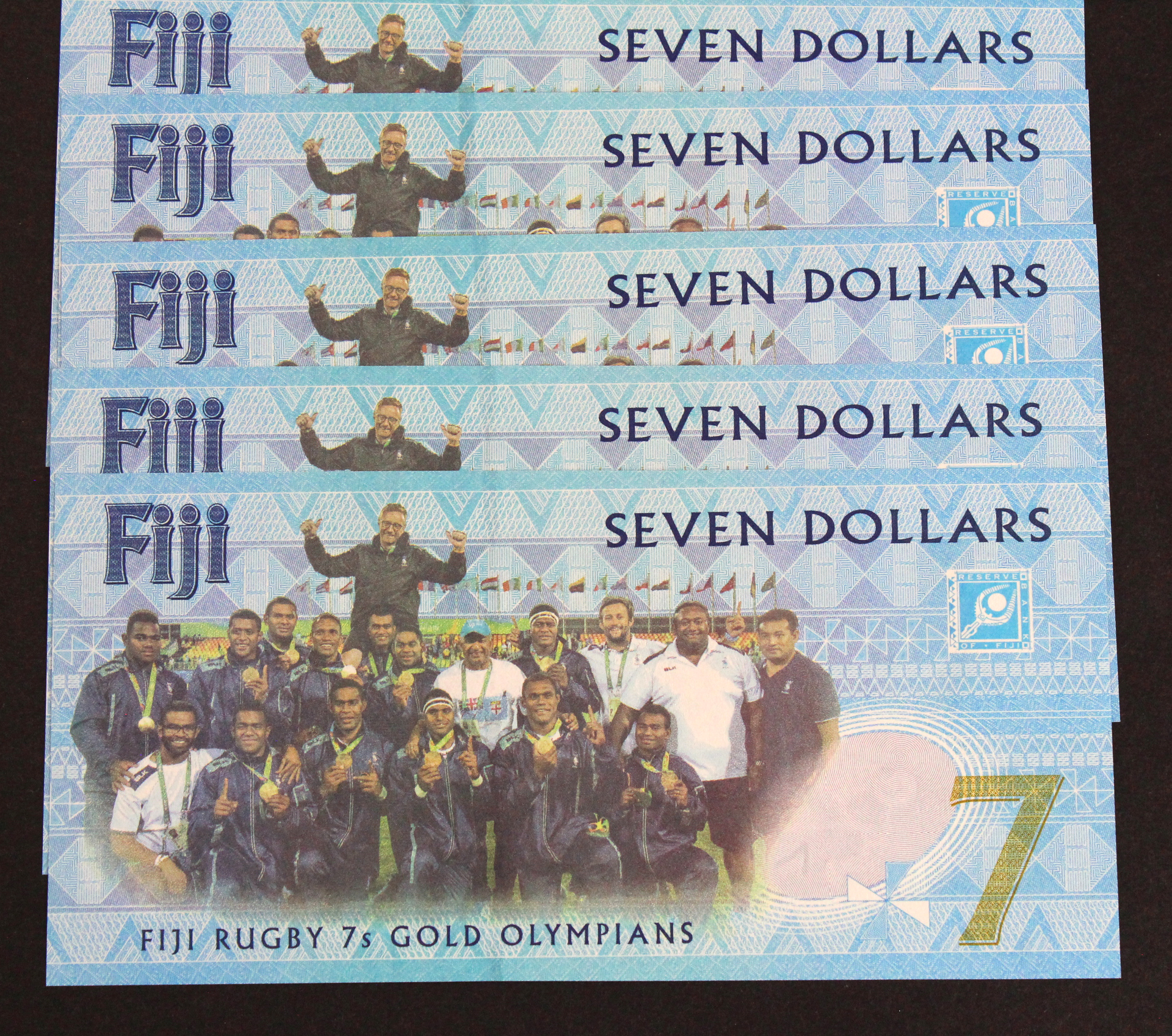 Fiji 7 Dollars (5) issued 2017, Commemorative Fiji Rugby 7's Gold Medal, a consecutively numbered - Image 2 of 2