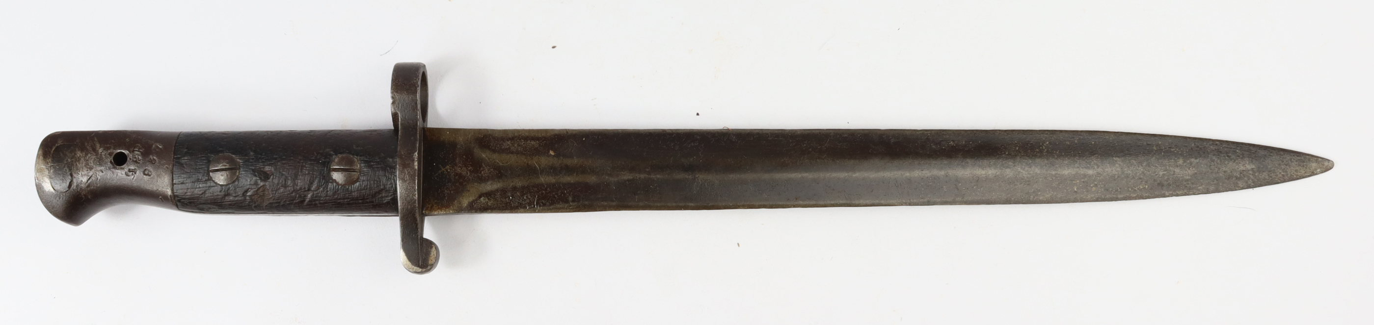 Bayonet a 1903 dated Enfield, stamps to pommel, possibly A2P 957 also 04 test date, no scabbard