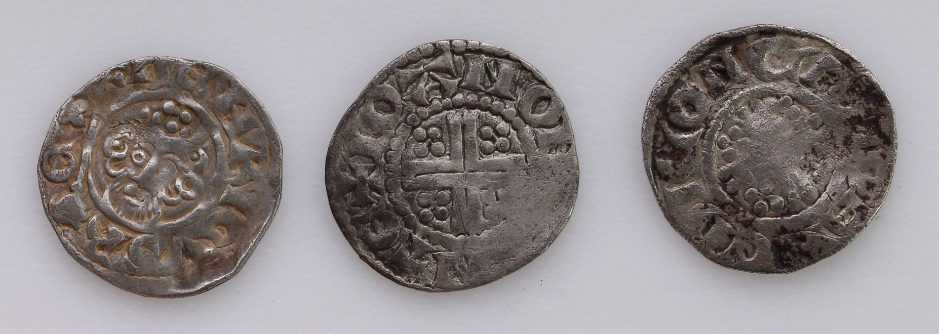 Henry III Short Cross Pennies of Canterbury (3): Class 7c1, moneyer Ioan Chic, S.1356C, 1.29g, VG; - Image 2 of 2