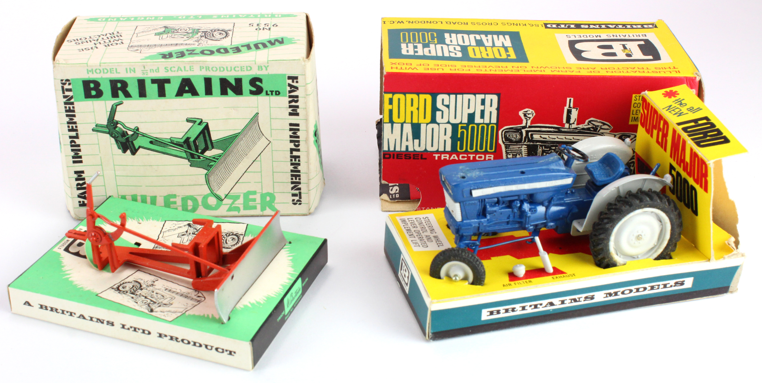 Britains Ford Super Major 5000 Diesel Tractor (no. 9527), with insert, contained in original box (