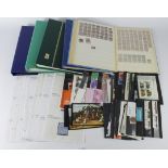 GB - lot including various stockbooks and loose in cardboard box. Stockbook of QE2 Commemorative