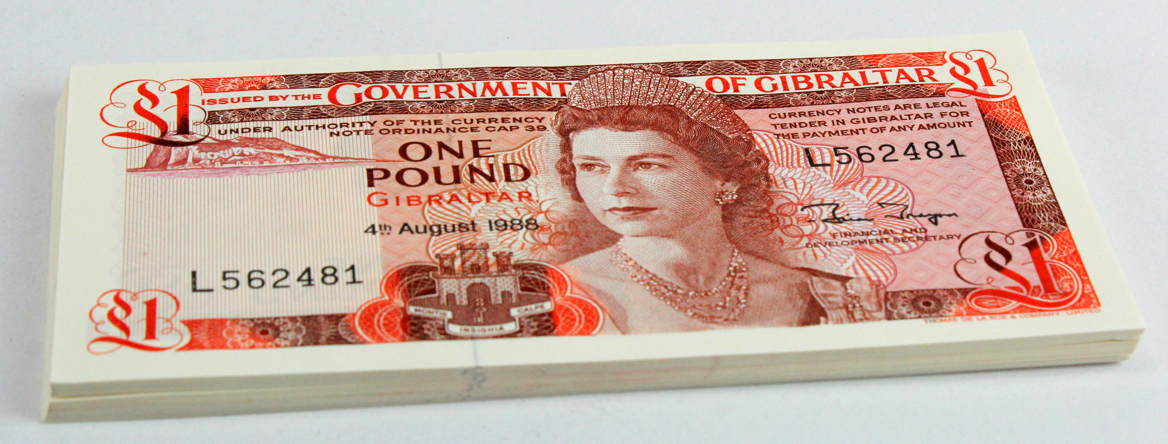 Gibraltar 1 Pound (50) dated 4th August 1988, two consecutively numbered runs of 20 notes in each