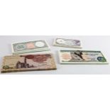 Egypt (200) comprising 10 Piastres (50) issued 1998 (TBB B230a, Pick187), 5 Piastres (50) issued