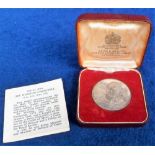 Winston Churchill Silver Medal by Spink in original case with explanatory slip (gd)