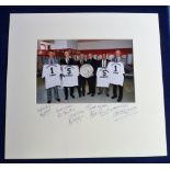Autographs, football, Manchester United, large signed colour photograph by five Manchester United