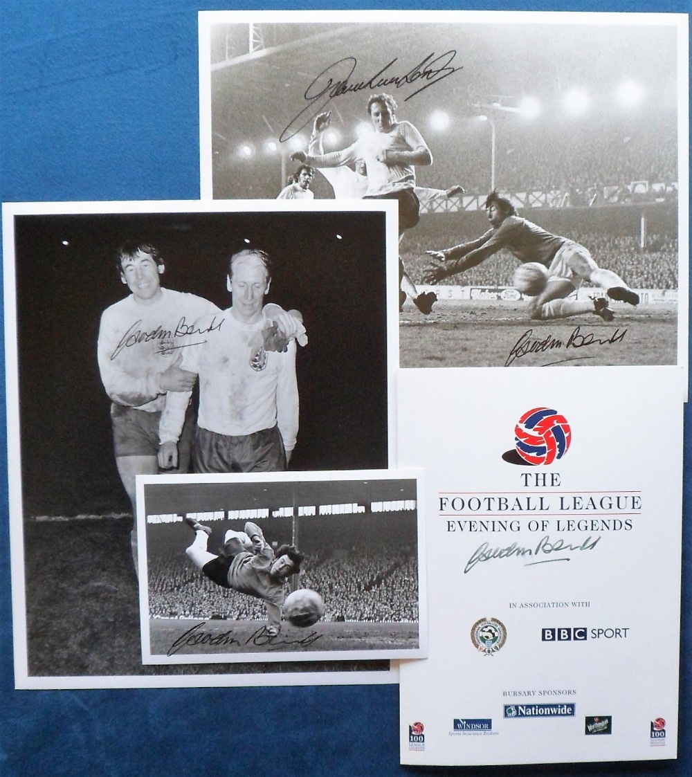 Autographs, Football, Gordon Banks, Stoke City & England, 4 signed items, two 8" x 10" b/w photos,