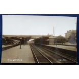 Postcard, an RP of the interior view of Slough Station Bucks, photo WHA no 4081 (vg) (1)