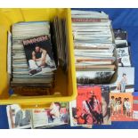Postcards, a collection of approx. 900 modern cards inc. pop groups, singers, holiday
