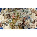 Cigarette cards, accumulation of 1700+ loose cards, various manufacturers & series inc. Ogden's,