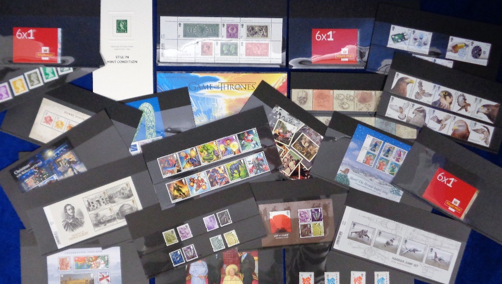 Stamps, GB QEII small packet of UM stamps, min sheets etc. Rough face £145