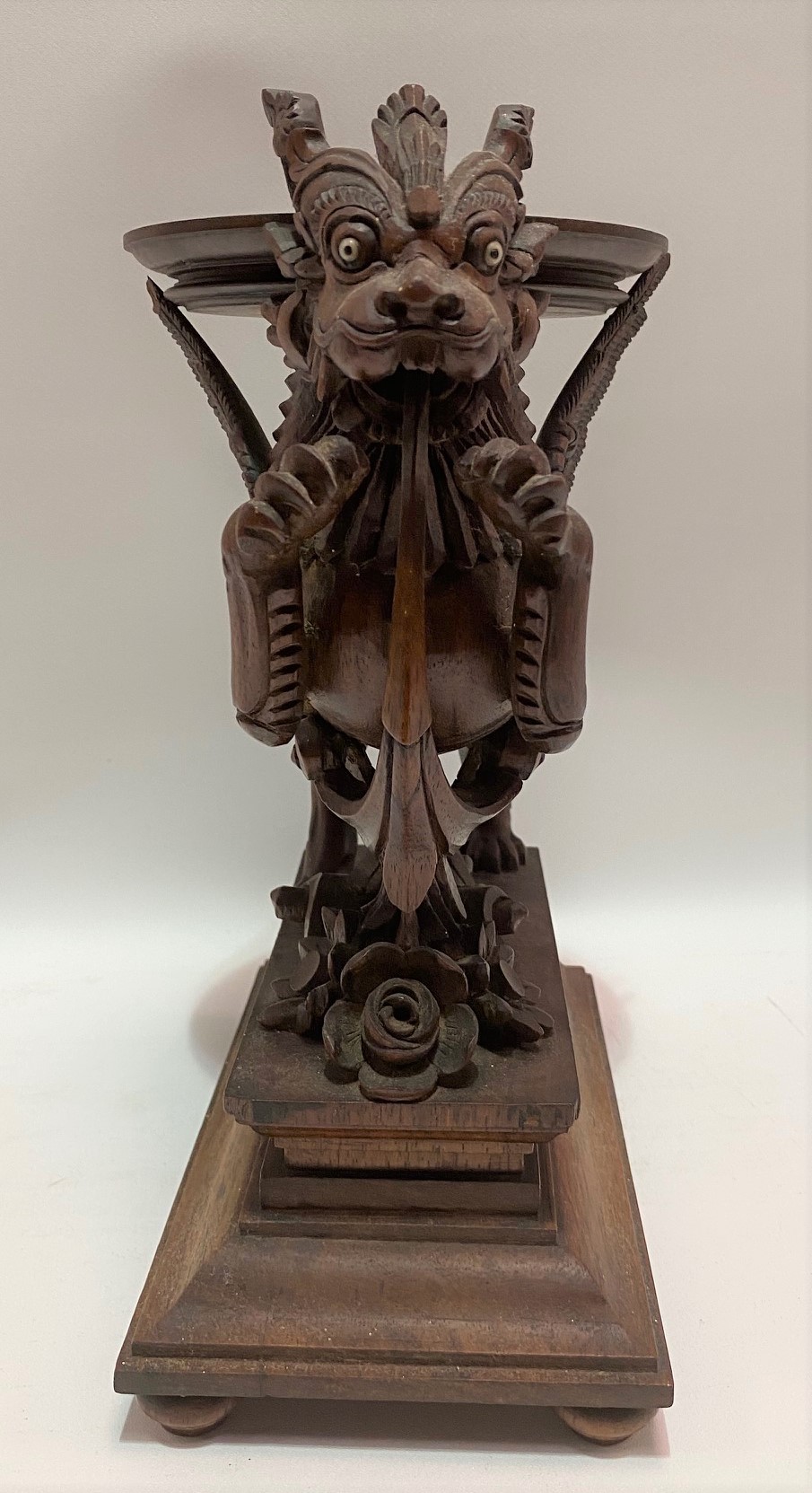 20th Century Burmese carved wood plant stand carved as a winged lion (Singa Bersayap) with mother of - Image 2 of 4