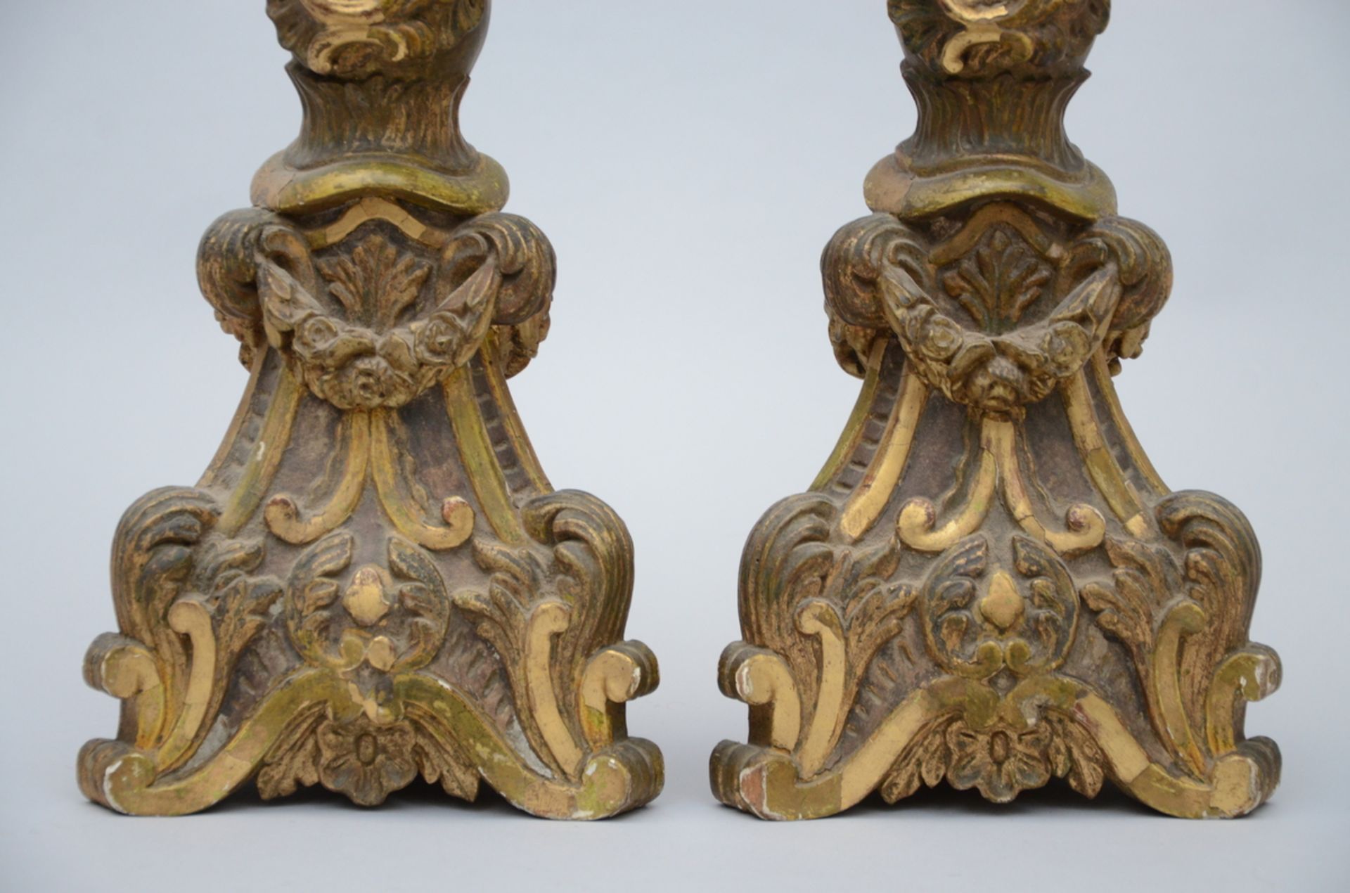 A pair of Rococco candlesticks in polychrome wood (72 cm) - Bild 2 aus 4