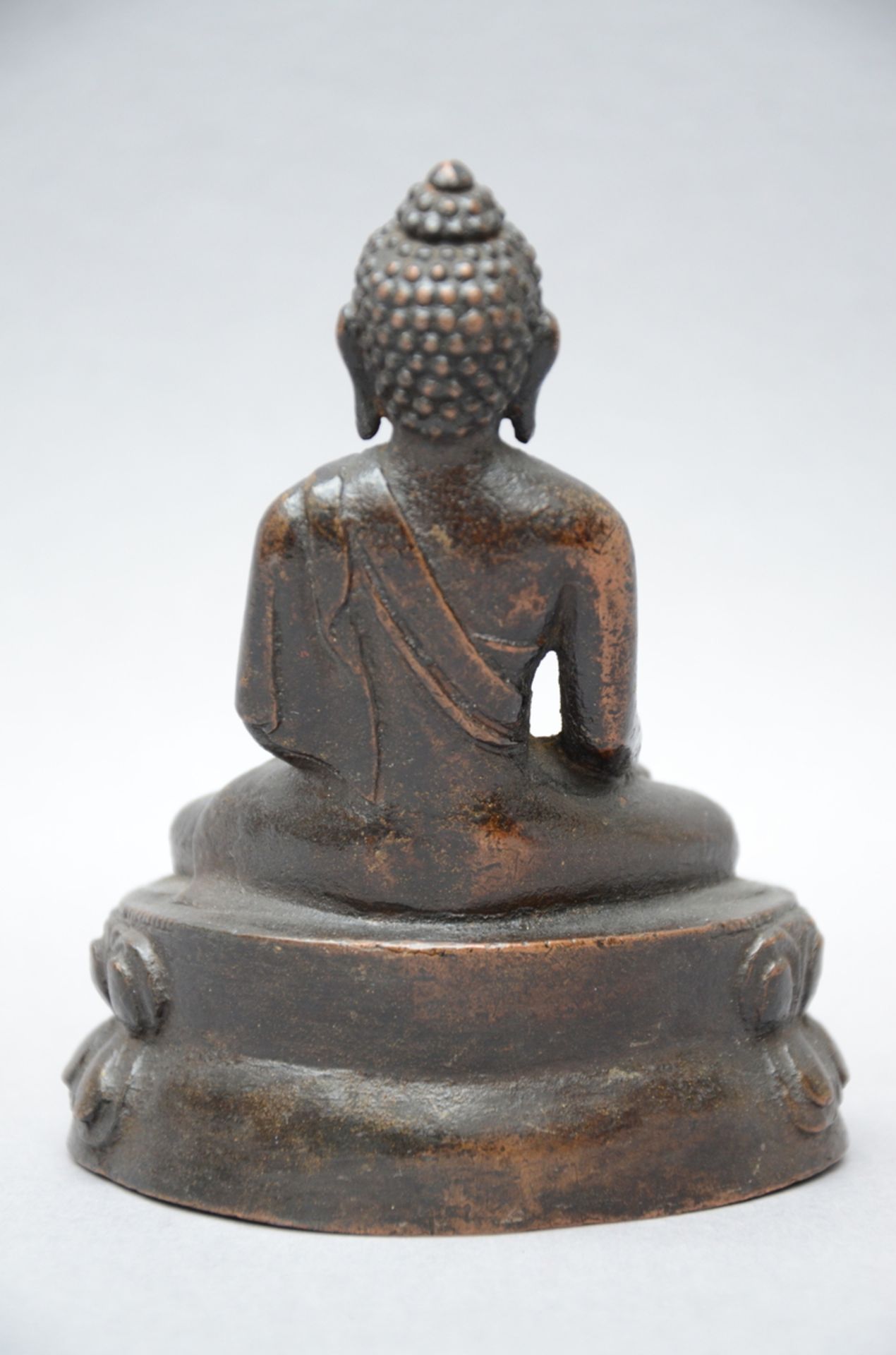 Tibetan statue 'Buddha', 17th century (11 cm) - Image 3 of 4