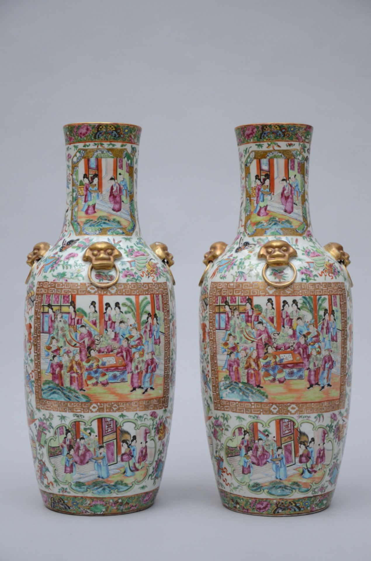 A pair of vases in Chinese porcelain 'gilt Canton', 19th century (62 cm)