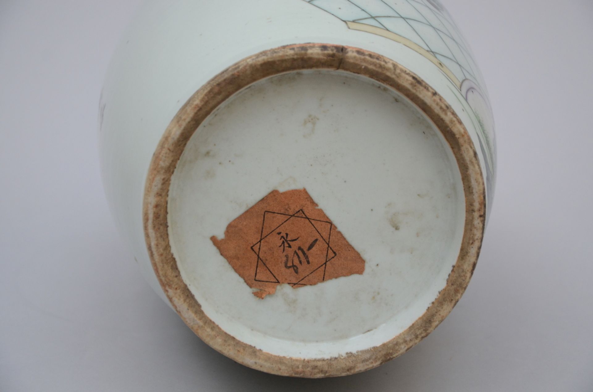 Vase in Chinese porcelain 'audience' (58 cm) (*) - Image 4 of 4