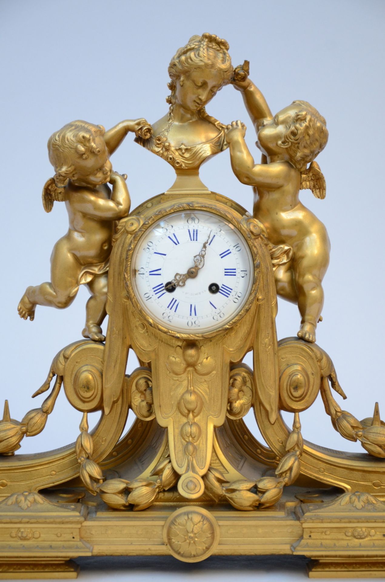 Gilt bronze mantelpiece by d'Assaut 'Putti' (h46cm) (*) - Image 2 of 6