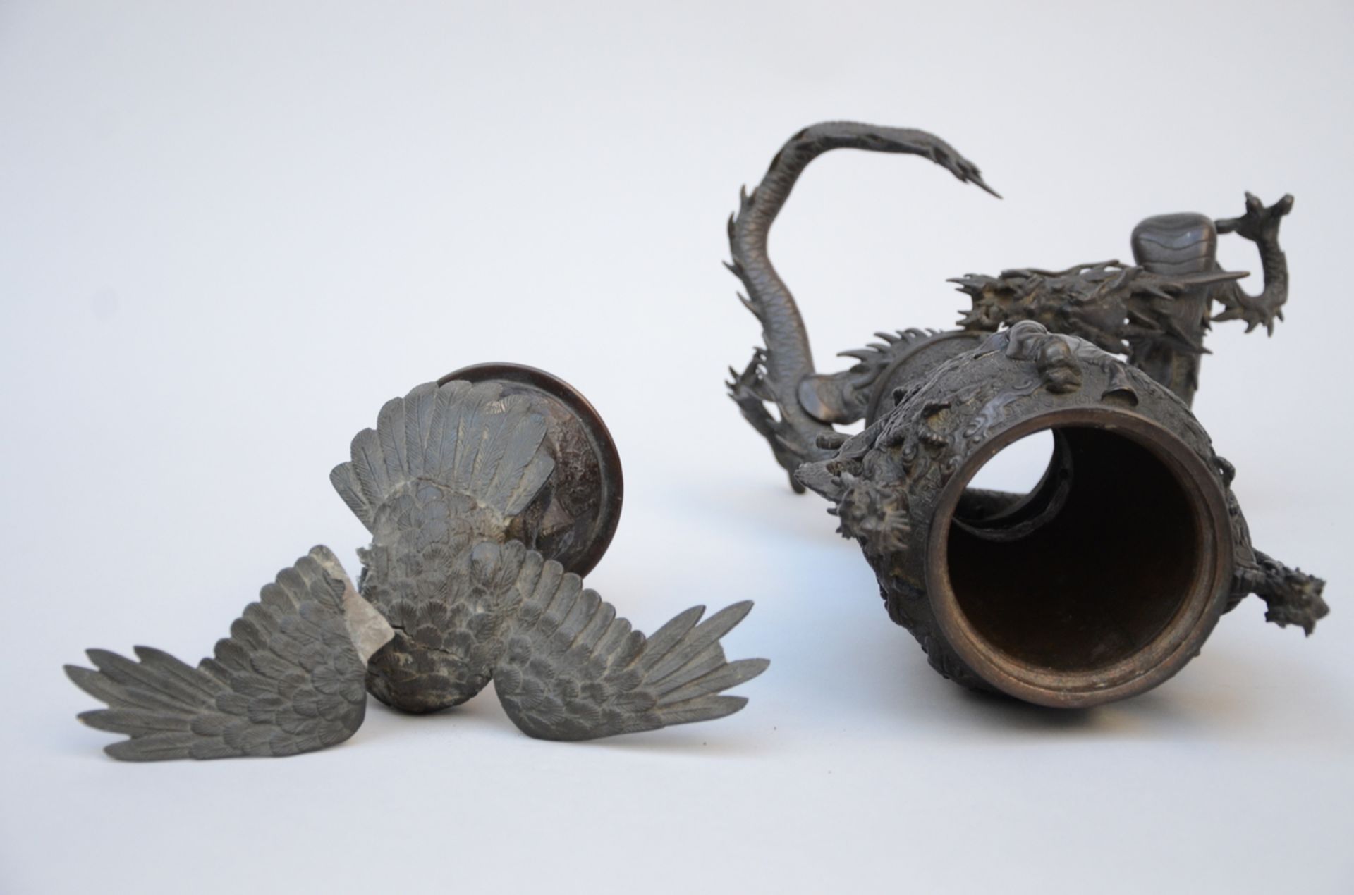Japanese bronze censer 'dragon' (62 cm) (*) - Image 4 of 4