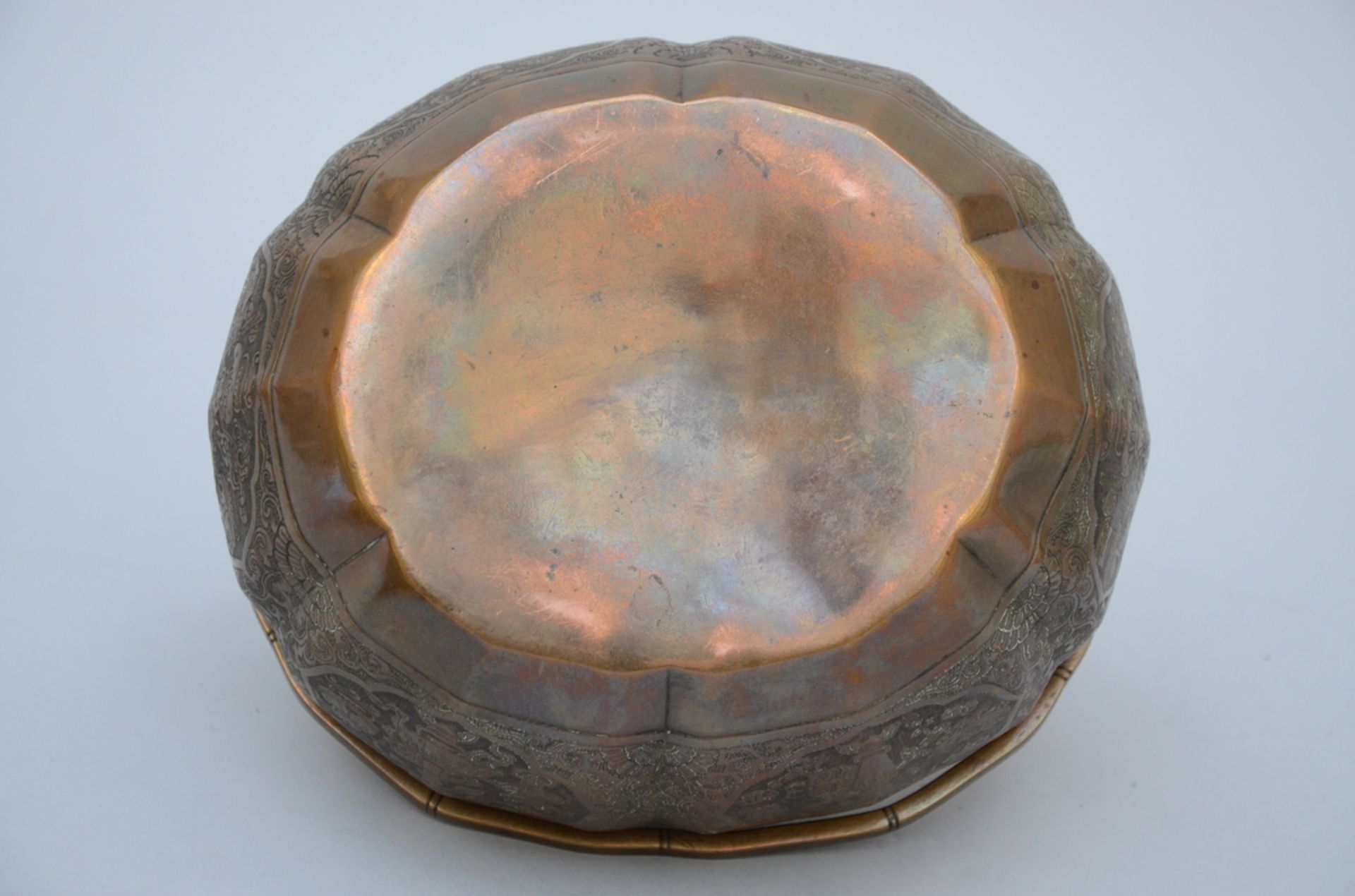 A Chinese bronze hand warmer (12x21x16 cm) - Image 5 of 5