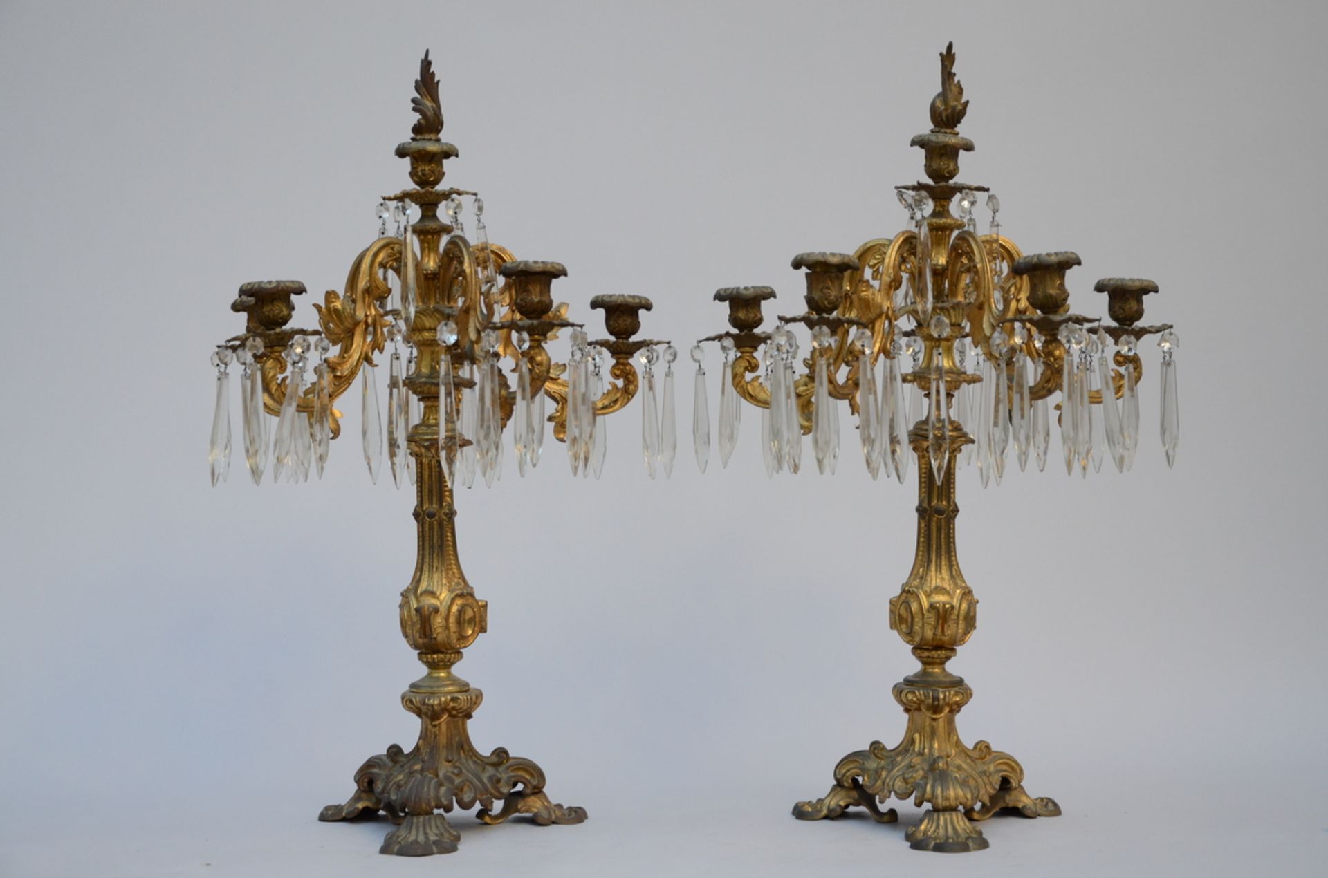 A pair of gilt bronze candlesticks with crystals (h75cm) - Image 3 of 3