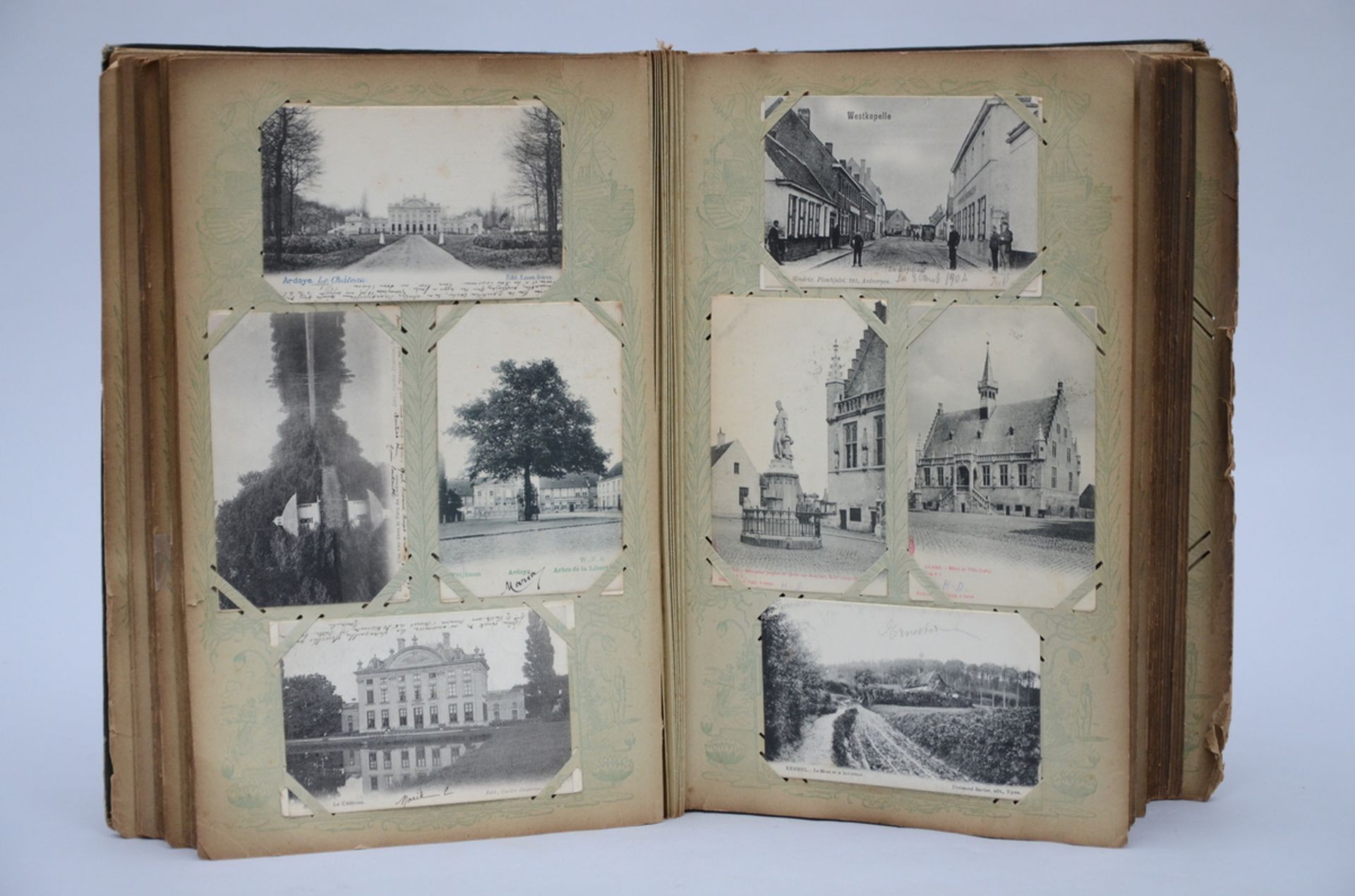 An album with all kinds of postcards from around 1900 (38x29 cm) - Bild 2 aus 3