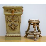 Lot: a square and a round pedestal in painted wood (h 60 - 85 cm)