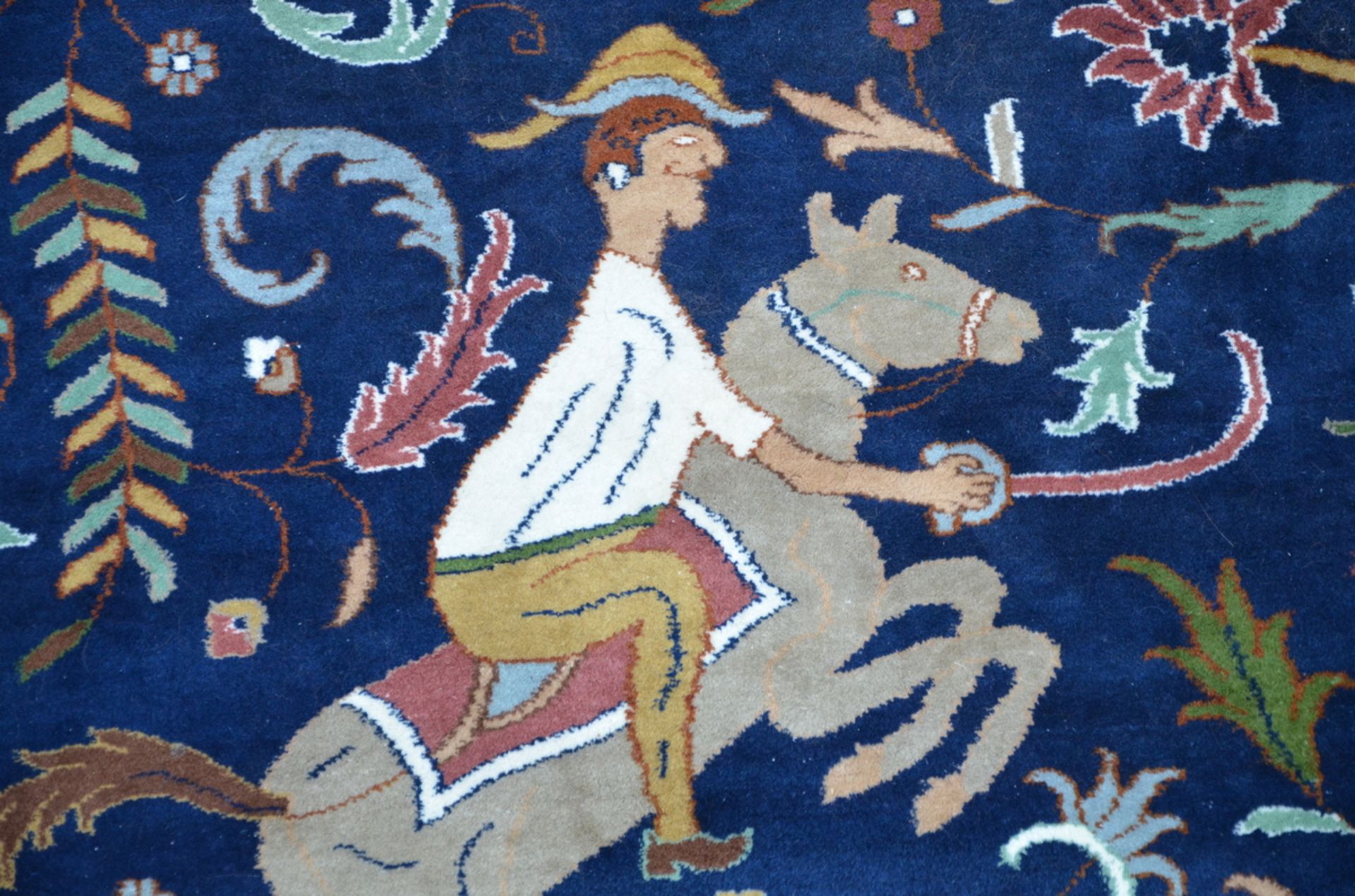 Large wool carpet 'the hunt' (380x260 cm) - Image 2 of 4