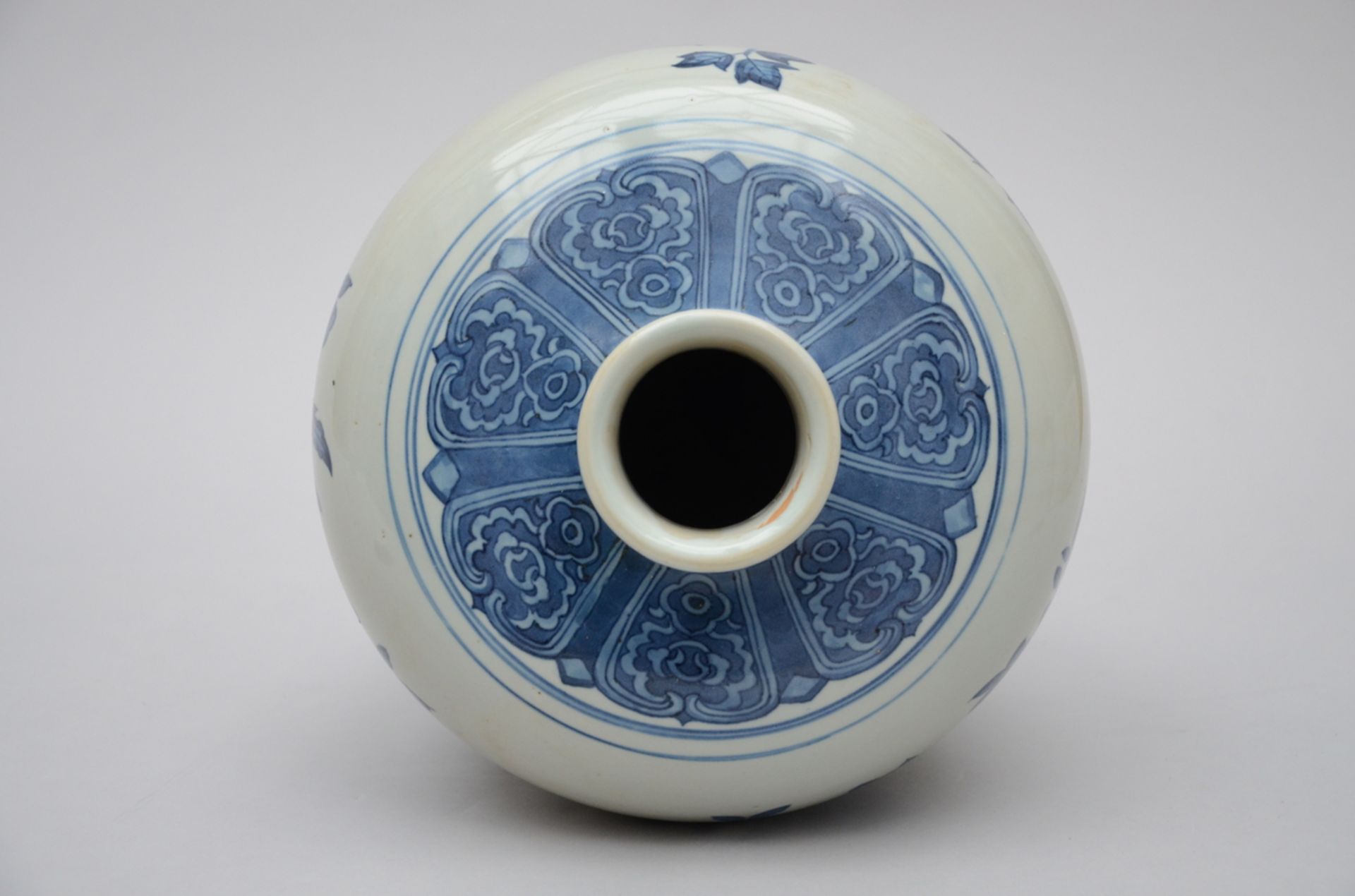 Chinese Meiping vase in blue and white porcelain, 20th century (38 cm) - Image 3 of 4