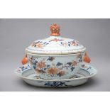 Tureen and charger in Chinese Imari porcelain, 18th century (26x38x32 cm)