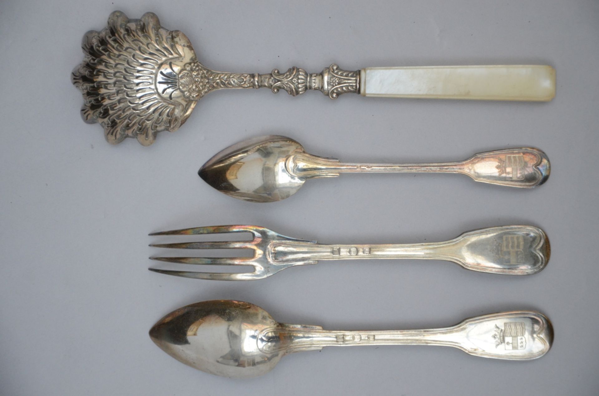 A case with 72 silver pieces of dessert cutlery, 19th century - Image 5 of 5