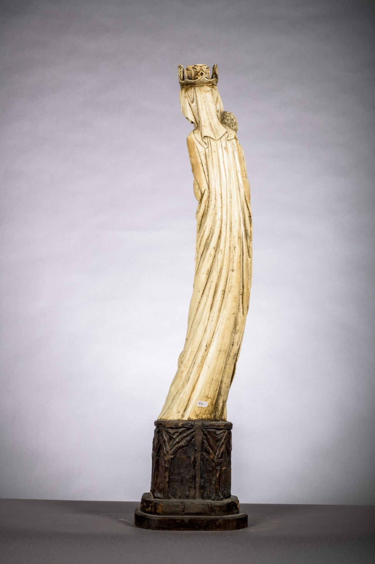 Large Gothic revival Madonna in ivory, 19th century (79 cm) - Image 3 of 3