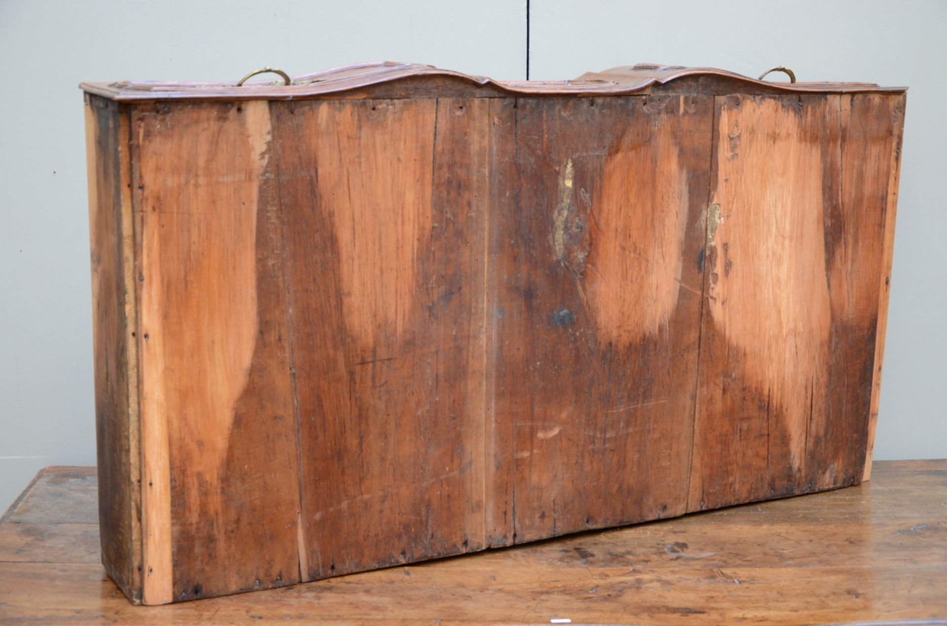 French chest of drawers in walnut, 18th century (64x137x96cm) - Image 4 of 4