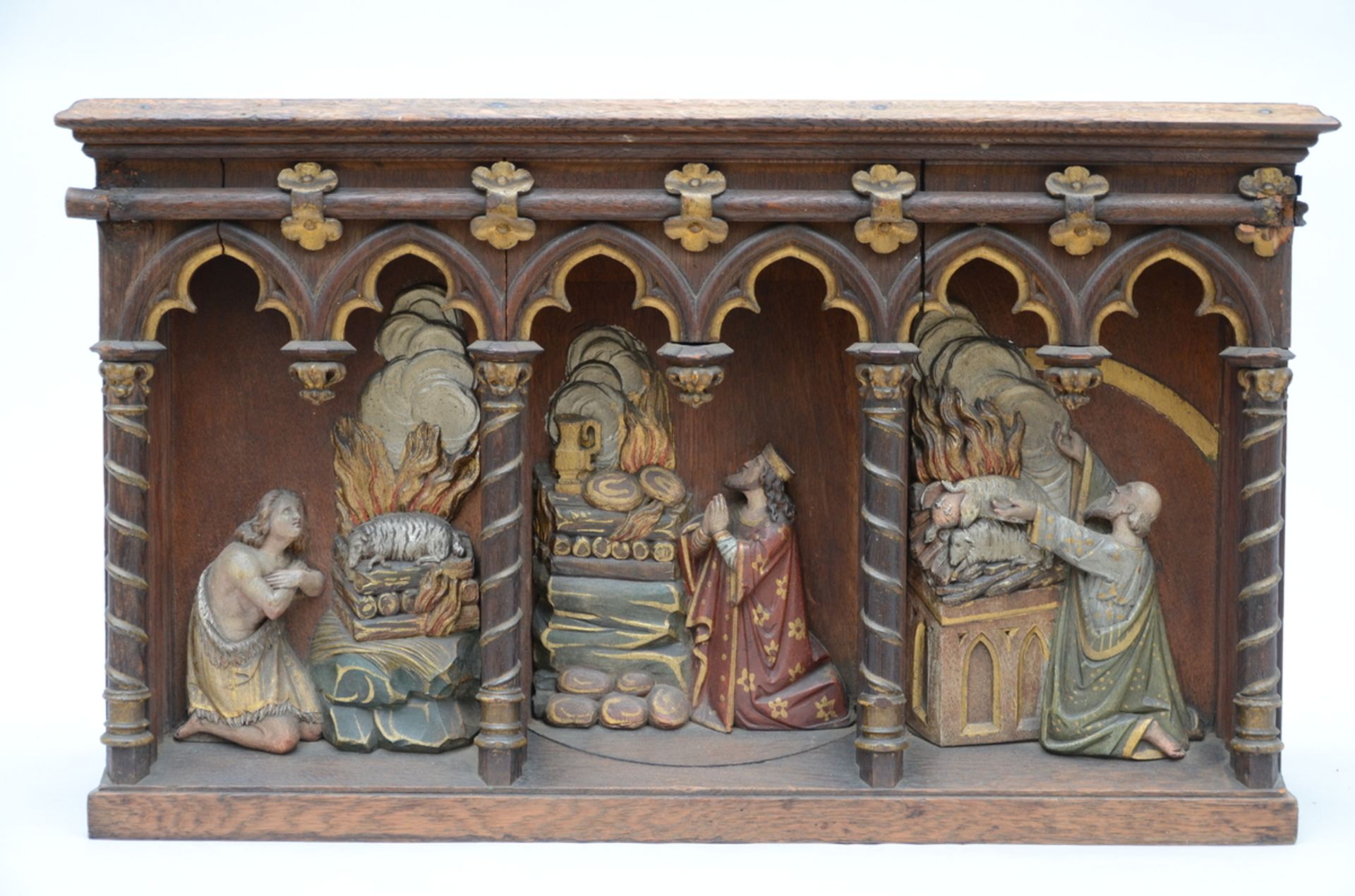 A gothic revival tabernacle carved in wood (42x68x35 cm)