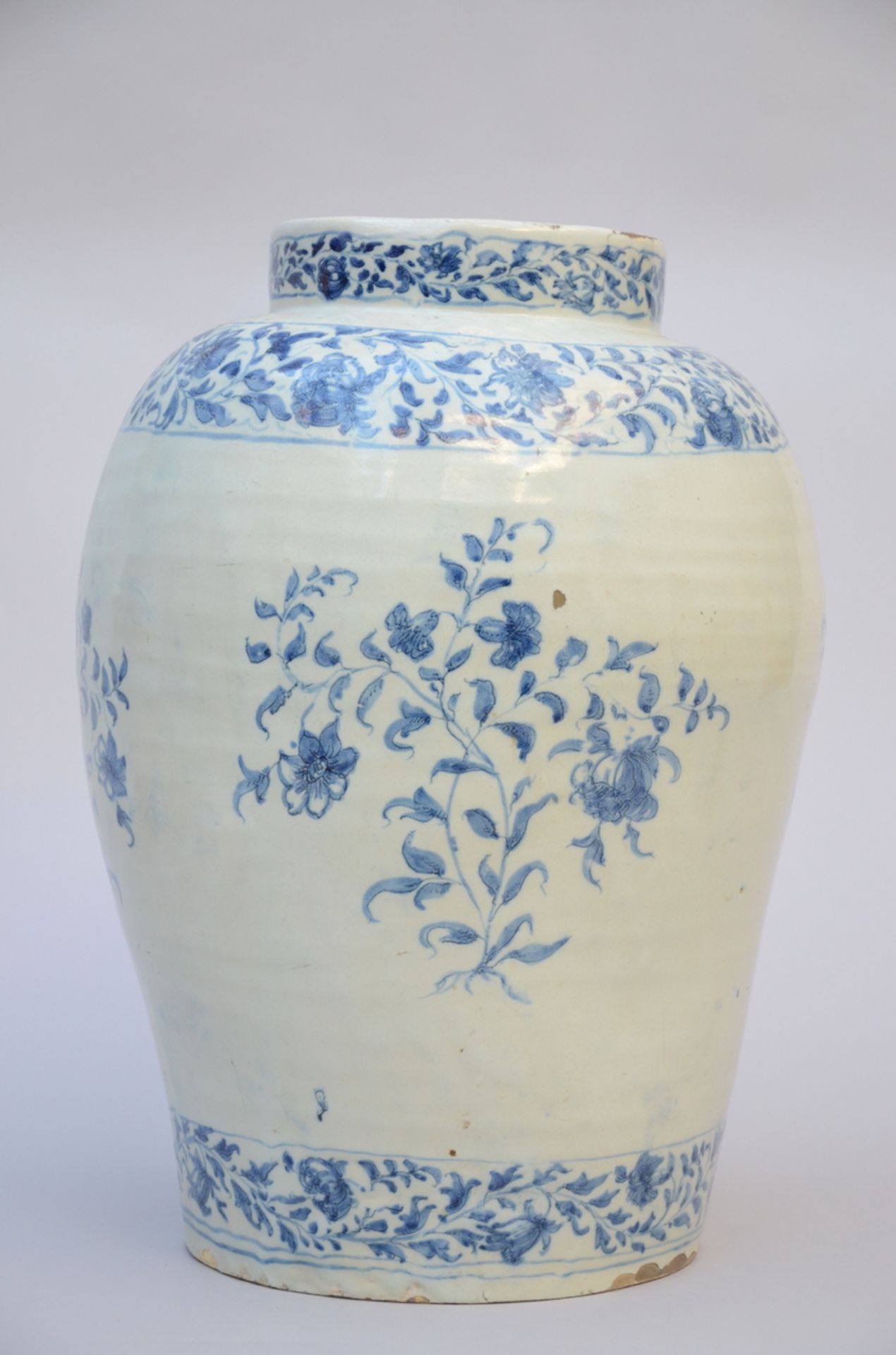 A faience vase with oriental decor (48 cm) (*)