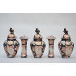 Five-piece garniture in Samson porcelain (32-34 cm) (*)