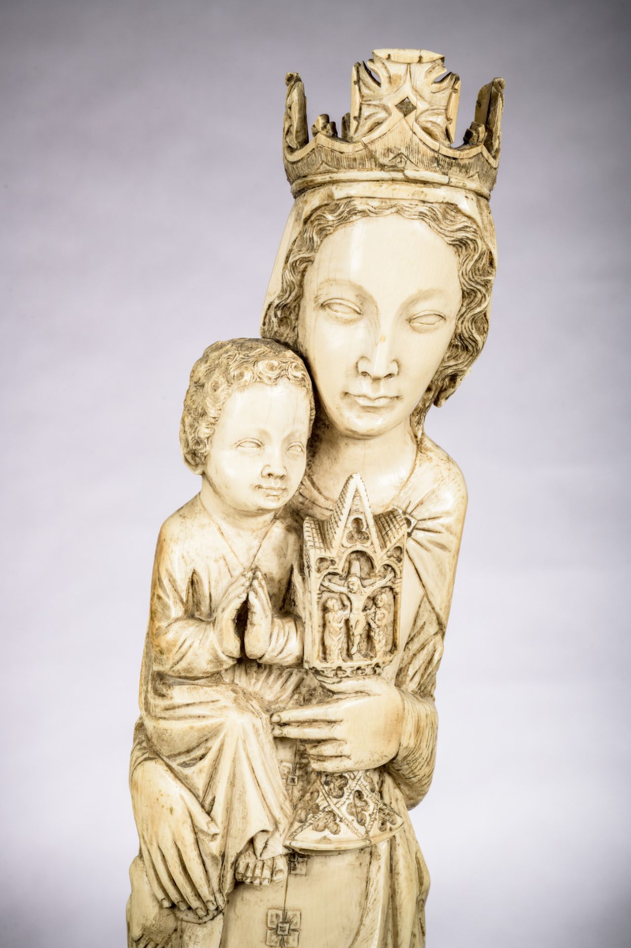 Large Gothic revival Madonna in ivory, 19th century (79 cm) - Image 2 of 3