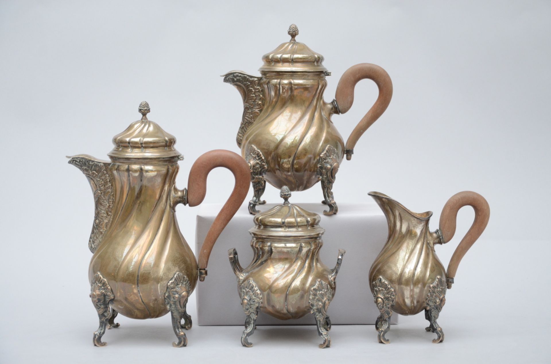 A four-piece coffee set in silver, 800/1000 (h 32cm)