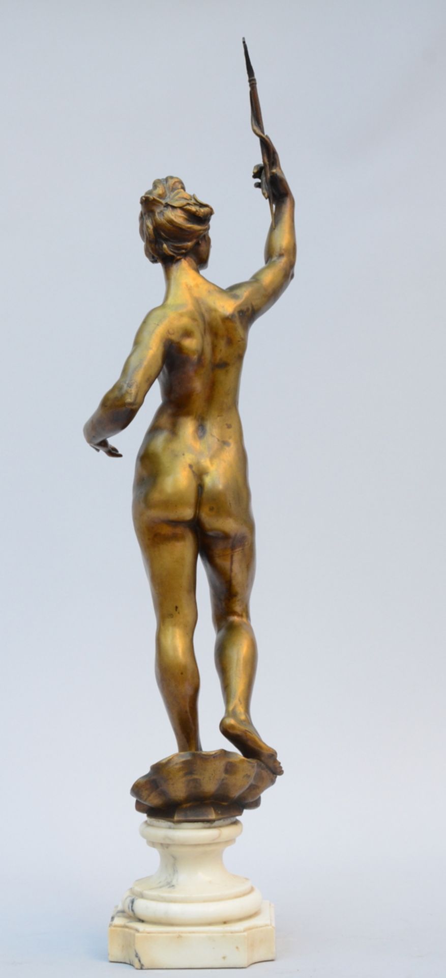 Statue in gilt bronze on a marble base 'female nude' (h 99 cm) - Image 4 of 4