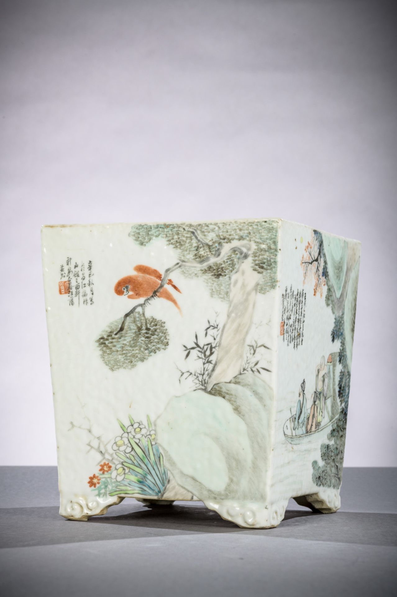 Square planter in Chinese porcelain 'characters and birds', Republic period (29x19x19 cm)