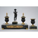 An inkwell in bronze and marble 'Napoleon' (30x38x17 cm)