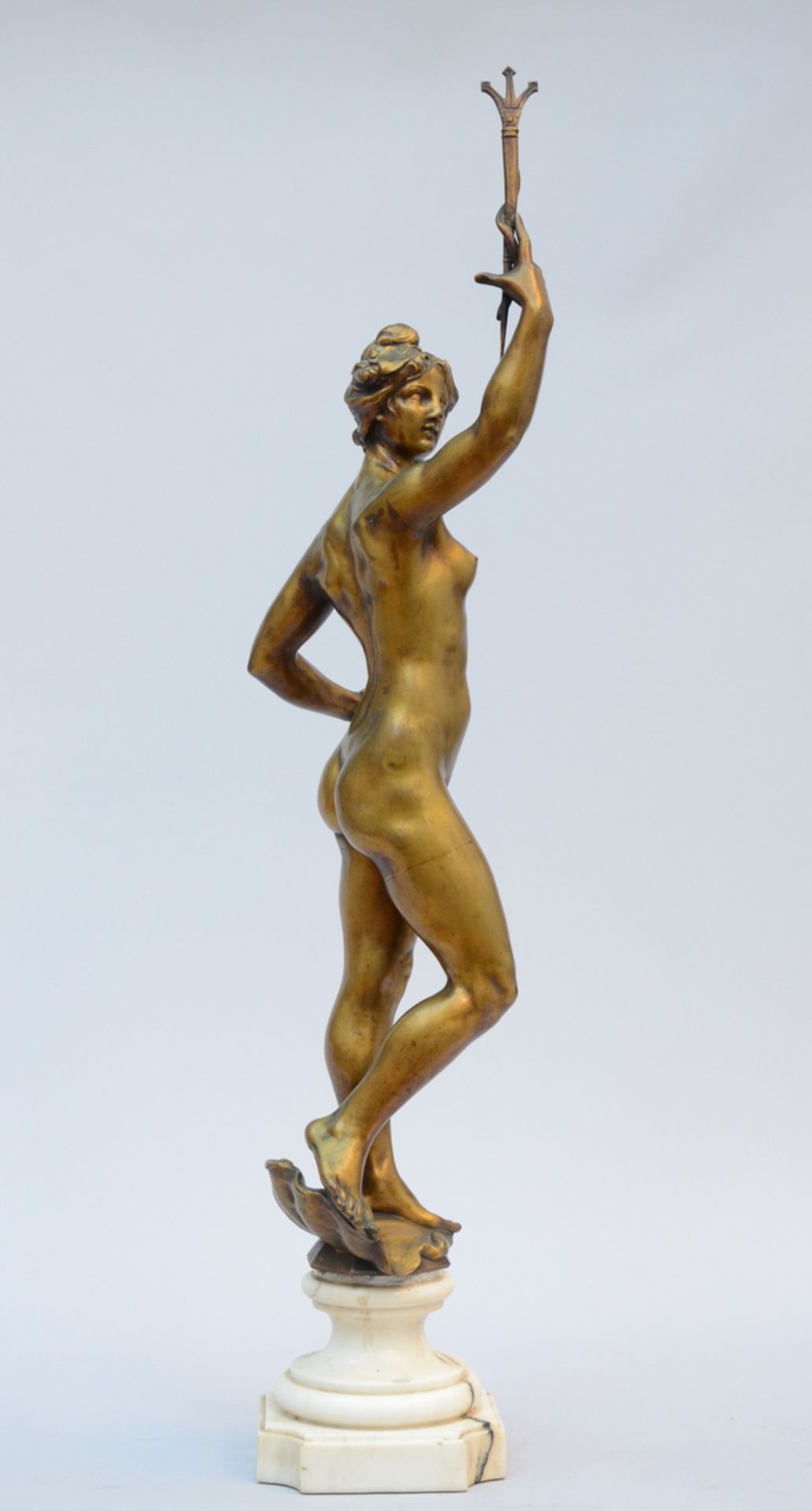 Statue in gilt bronze on a marble base 'female nude' (h 99 cm) - Image 3 of 4