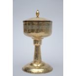 A silver Art Deco chalice (h 25 cm)
