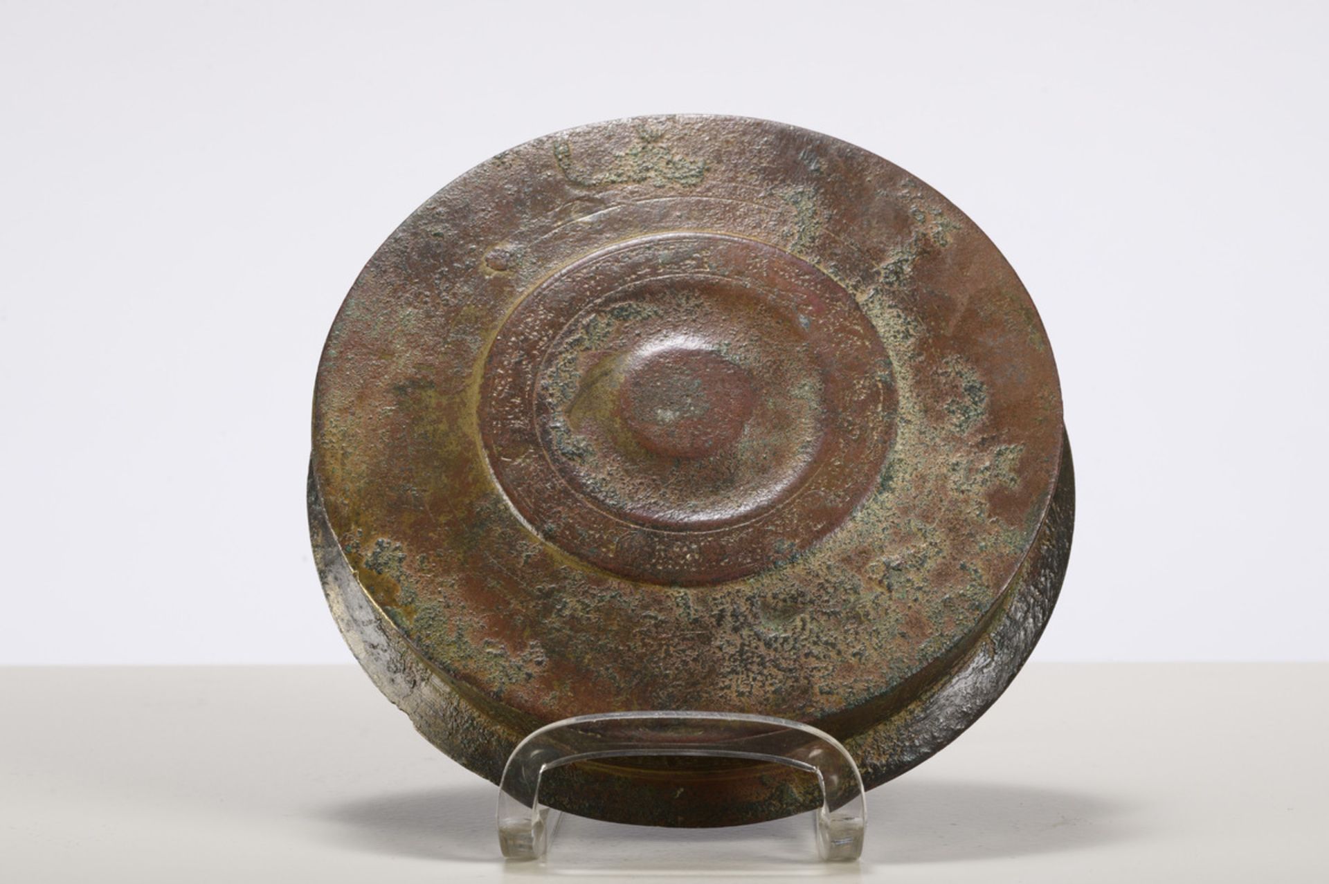 An engraved bronze Persian dish with inscriptions, Seljuk (dia18.5 cm) - Image 6 of 6