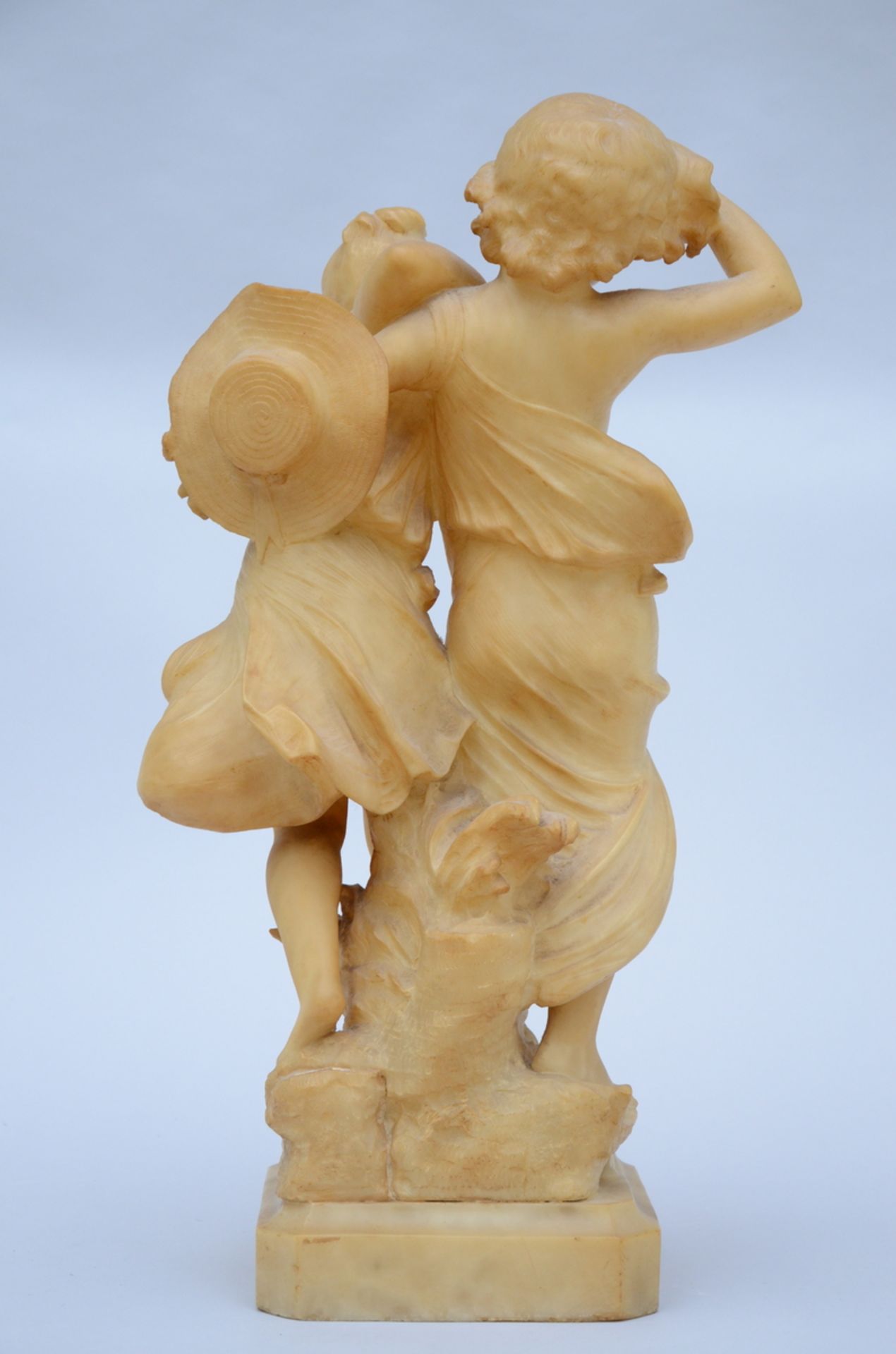 Auguste Moreau: alabaster statue 'loving couple' (h62 cm) (*) - Image 4 of 5